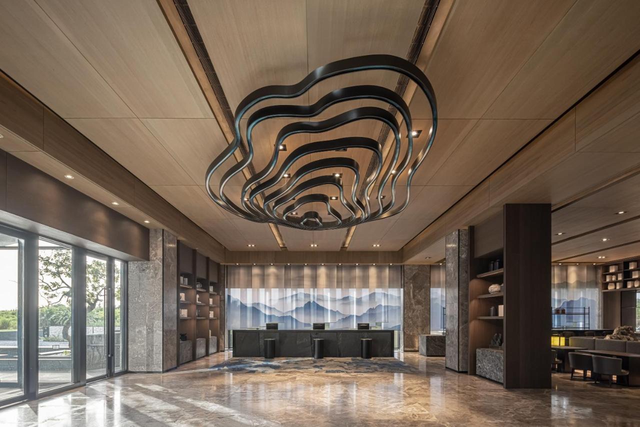 Lakeshore Hotel Hualien Taroko Shunan Exteriör bild The lobby of the hotel