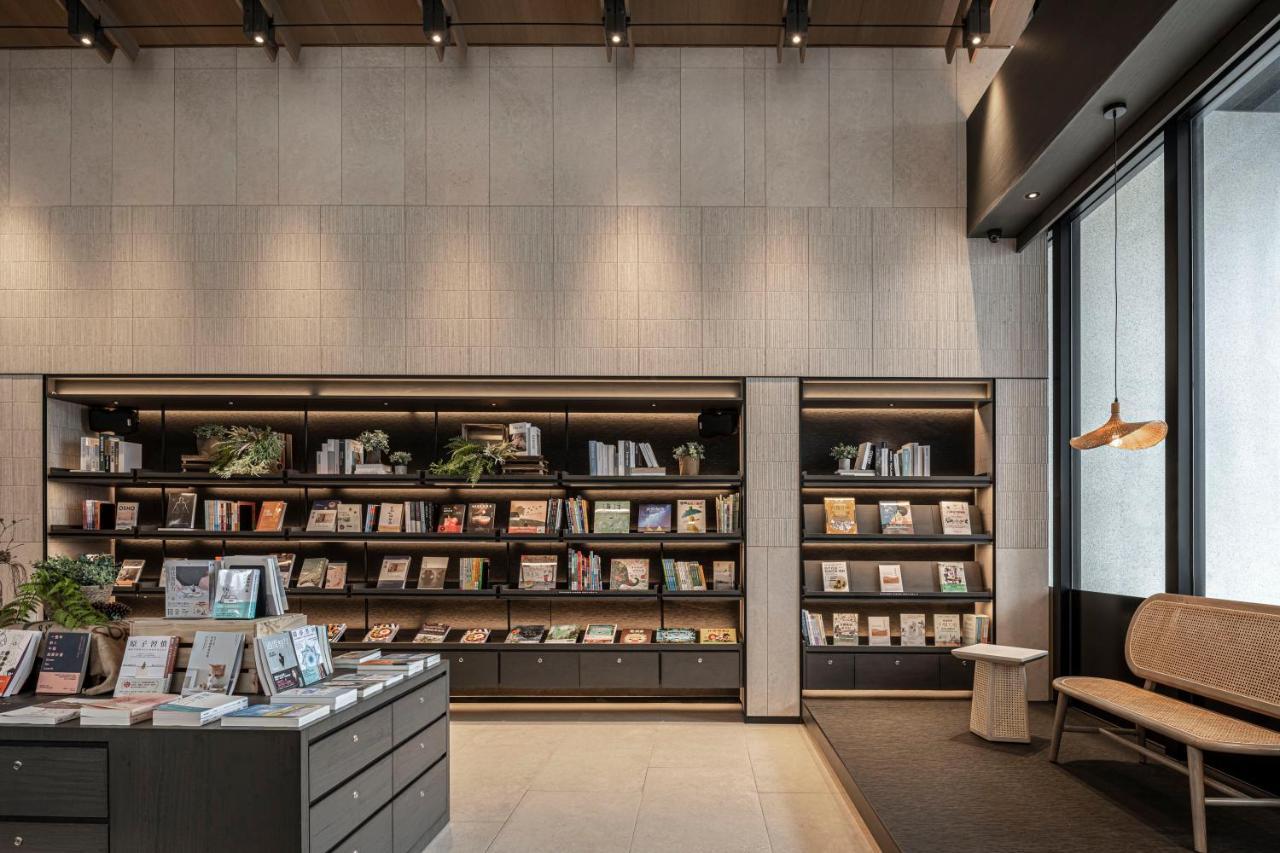 Lakeshore Hotel Hualien Taroko Shunan Exteriör bild The interior of the store