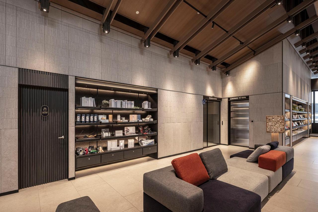Lakeshore Hotel Hualien Taroko Shunan Exteriör bild The interior of the new library